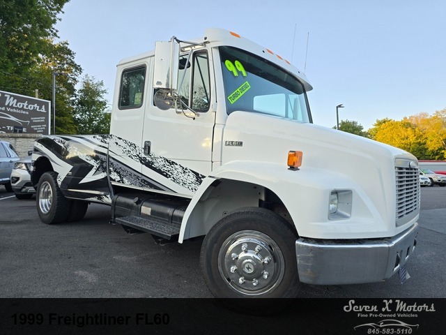 1999 Freightliner FL60 -