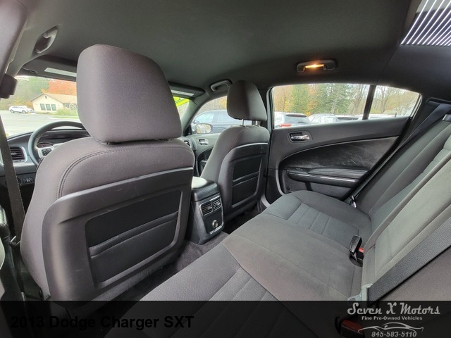 2013 Dodge Charger SXT 