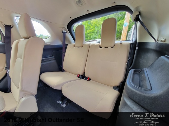 2016 Mitsubishi Outlander SE 