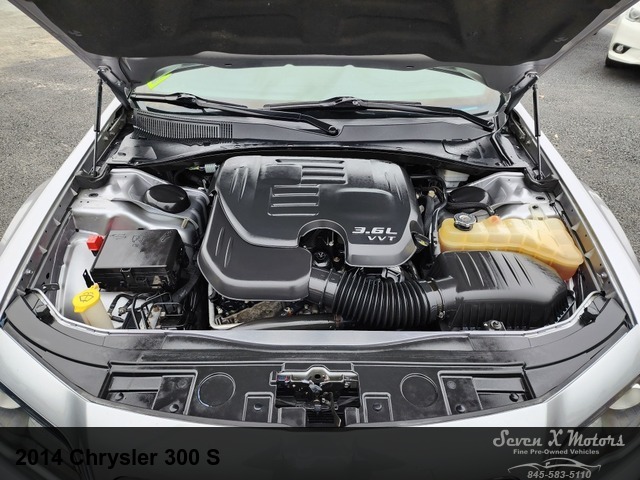 2014 Chrysler 300 S  