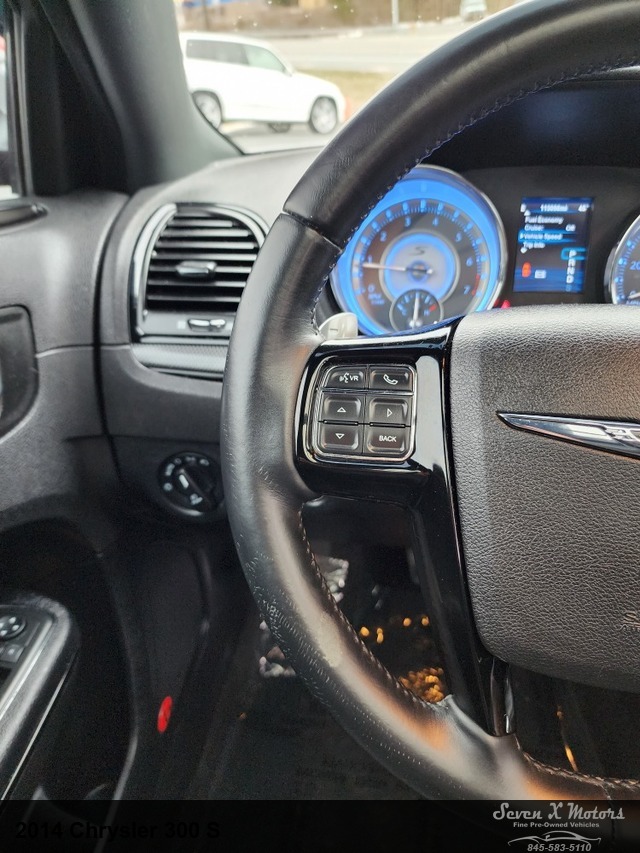 2014 Chrysler 300 S  