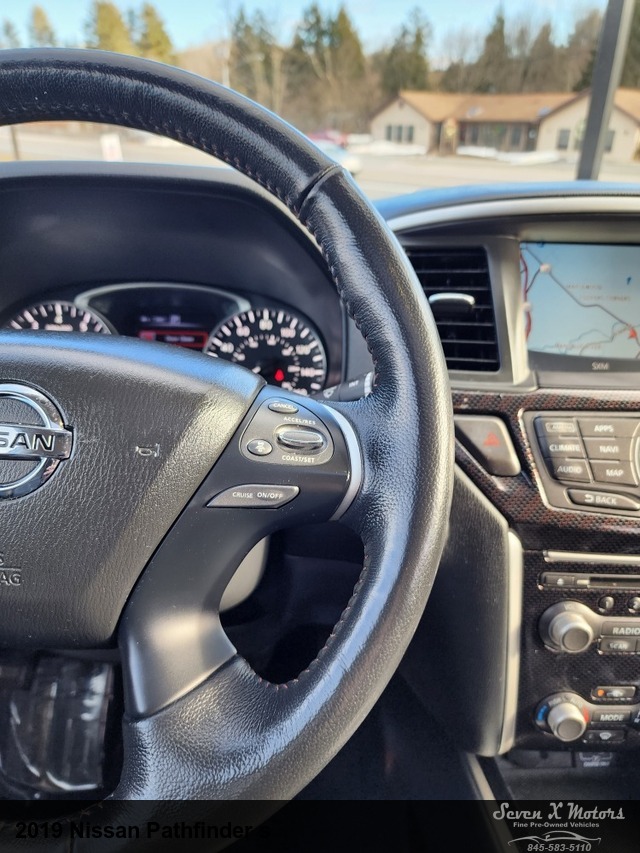2019 Nissan Pathfinder S 