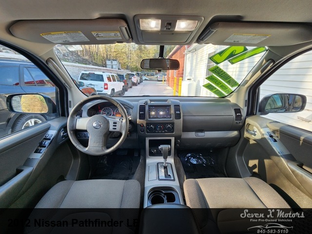 2012 Nissan Pathfinder LE 