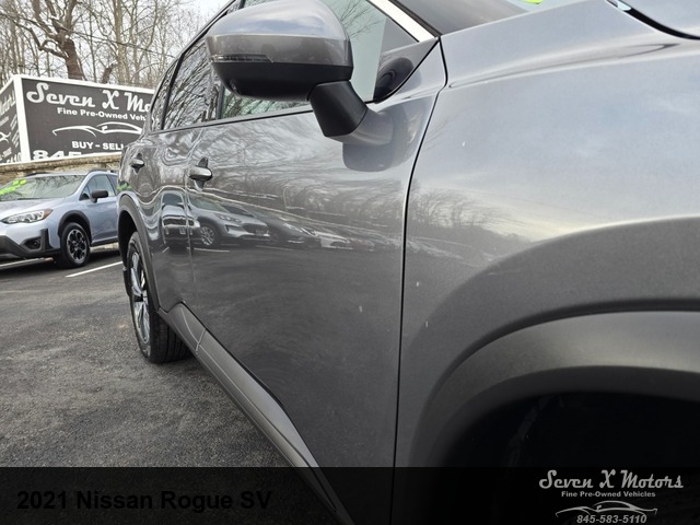 2021 Nissan Rogue SV 