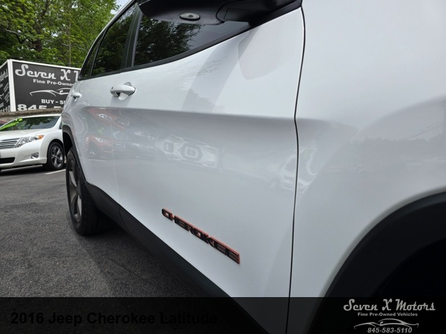 2016 Jeep Cherokee 75th Anniversary 4X4's photo